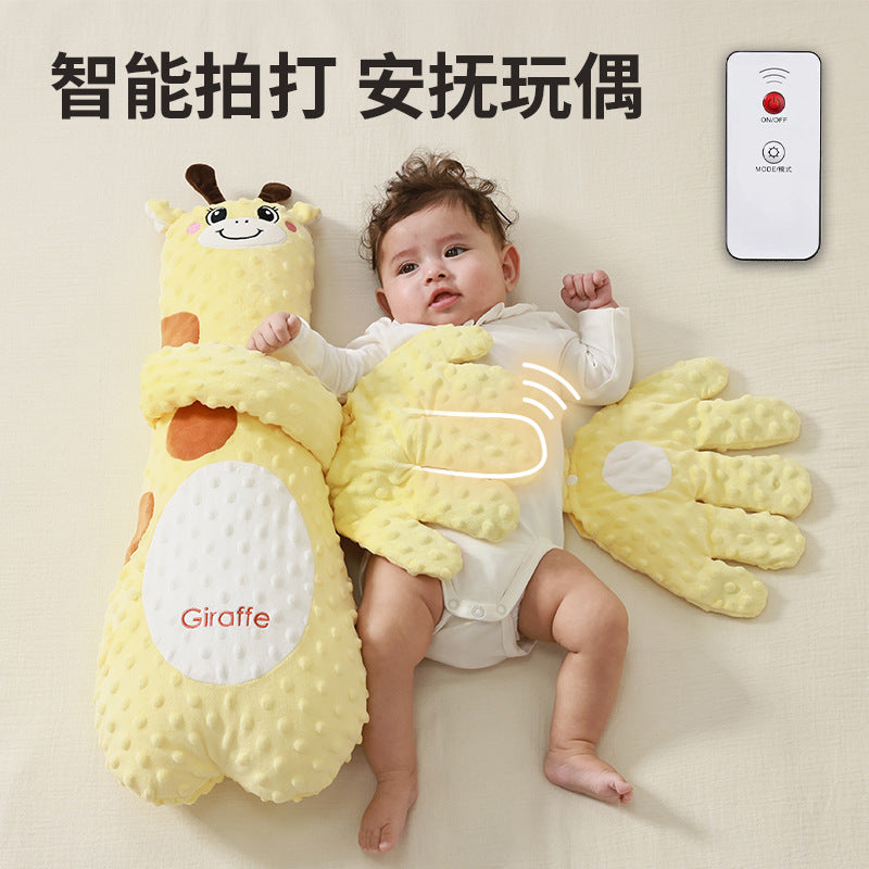 Baby soothing hand cuddling to sleep, patting baby to calm down, baby lying down to sleep, baby anti-startle pillow, patting bottom to soothe baby.